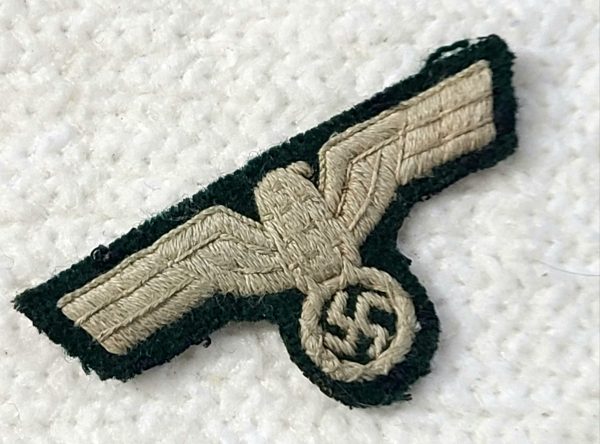 WEHRMACHT HEER VISORHAT OFFICERS HAND EMBROIDERED EAGLE - 1937-1939 PATTERN